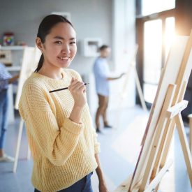 girl-with-pencil-LUZYTCK.jpg